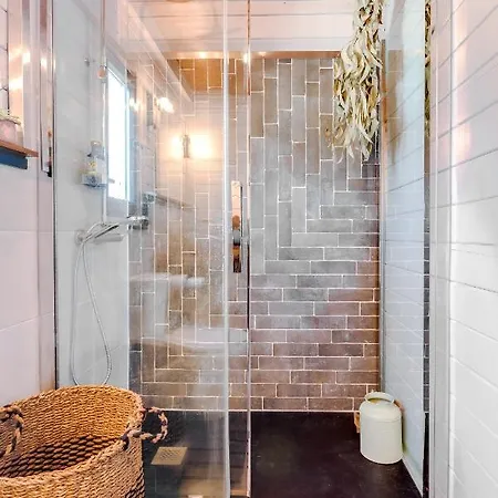 Hébergement de vacances Yellow Door Cabin Near Beach With Big Outdoor Space Vila Nova de Gaia